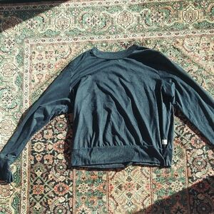 Vuori Crew Neck Light Weight Sweater